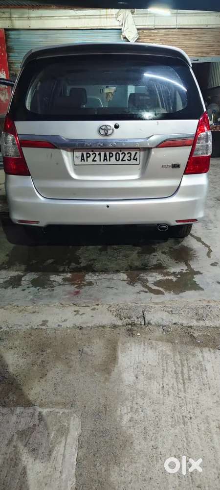 Toyota Innova 2.5 G, 2012 Diesel 7-seater