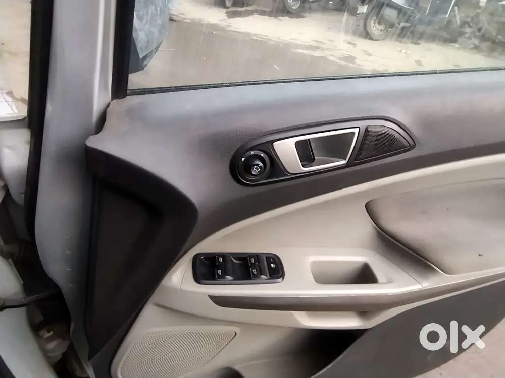 Ford Ecosport 2015 Petrol 110000 Km Driven