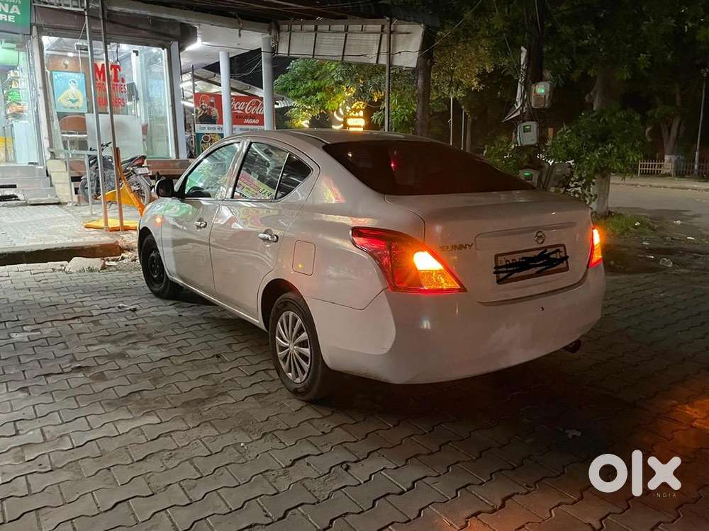 Nissan Sunny 2012 Diesel 90000 Km Driven
