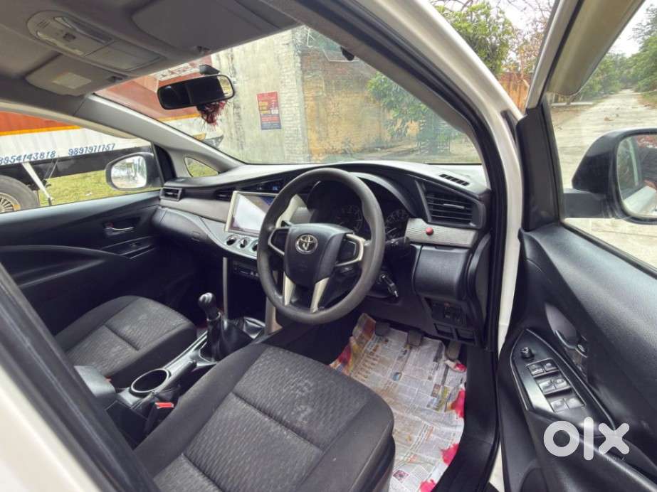 Toyota Innova Crysta 2.4 G Mt 8s, 2017, Diesel