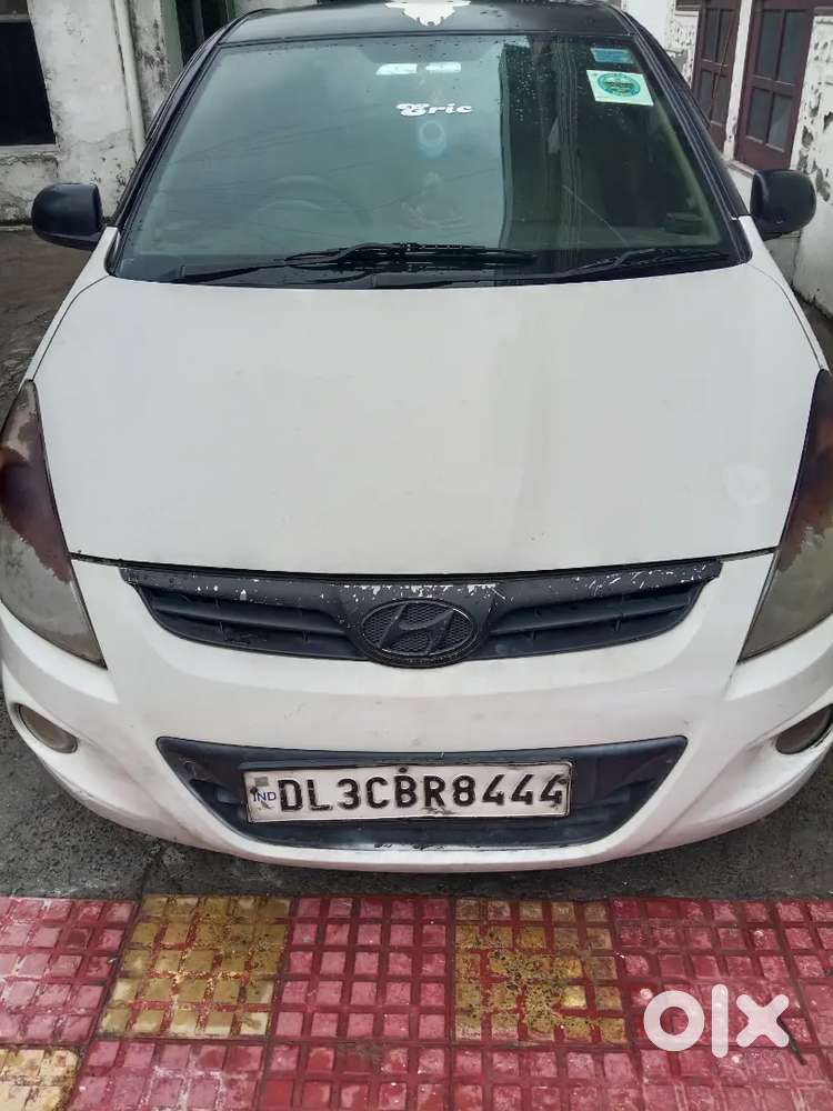 2012 Hyundai I20 Magna At Charon Tyre Nahin Hai Alloy Wheel Tab Screen