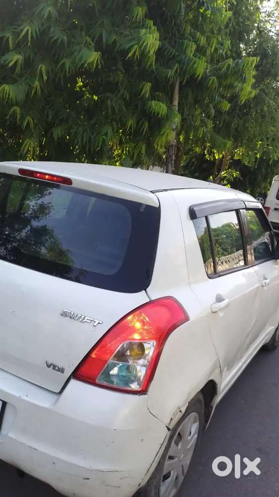 Maruti Suzuki Swift 2009 Diesel Good Condition R R Karwa Liya Hai