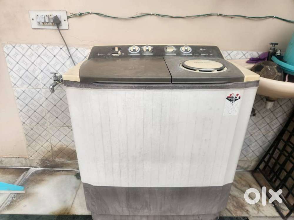 LG Semi-Automatic Washing Machine – Fully Working