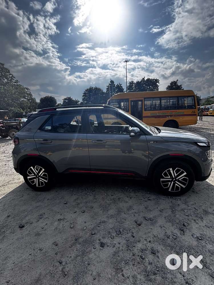 Hyundai Venue N Line 2025 Petrol Good Condition