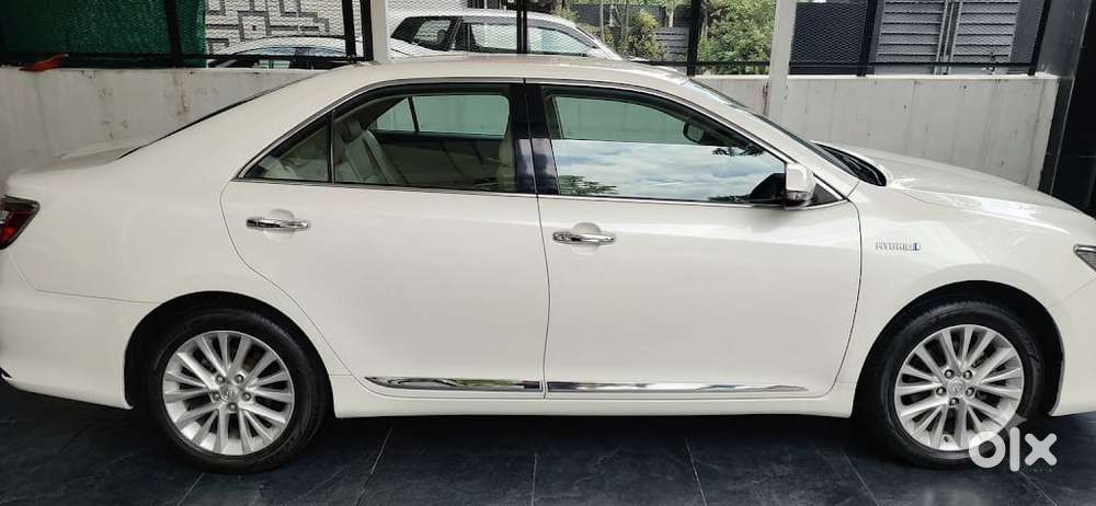 Toyota Camry Hybrid 2016