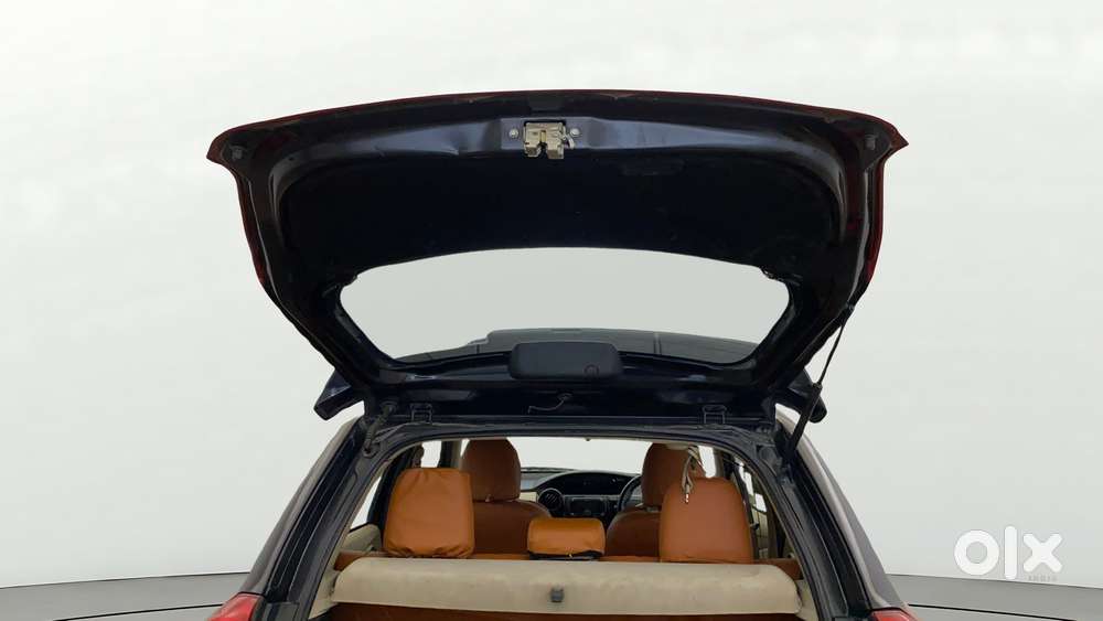 Toyota Etios Liva V Dual Tone, 2019, Petrol