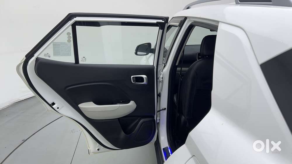 Hyundai Venue 1.0 S (o) Turbo Dct, 2023, Petrol