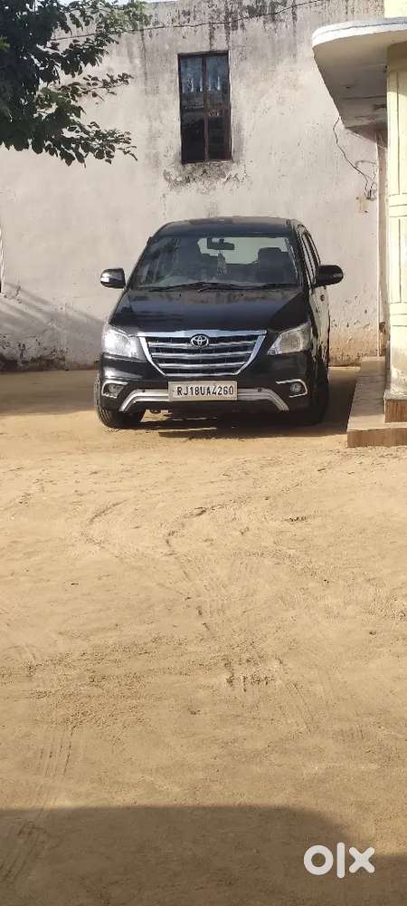 Toyota Innova 2012 Diesel 300000 Km Driven