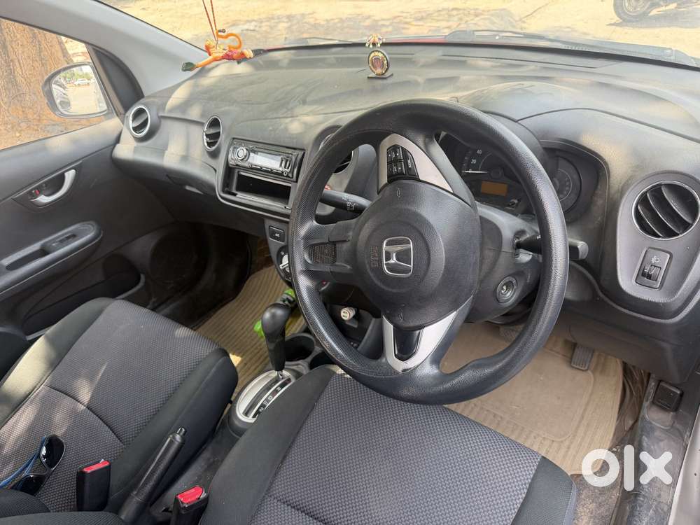 Honda Brio V Automatic, 2016, Petrol