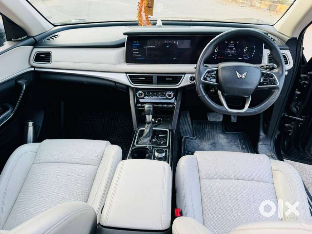 Mahindra Xuv700 Ax7 Luxury Pack Awd, 2022, Diesel