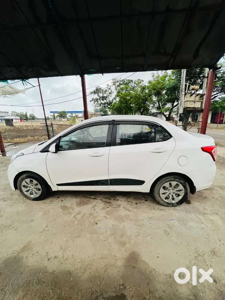 Hyundai Xcent Petrol + Cng Manual 2016