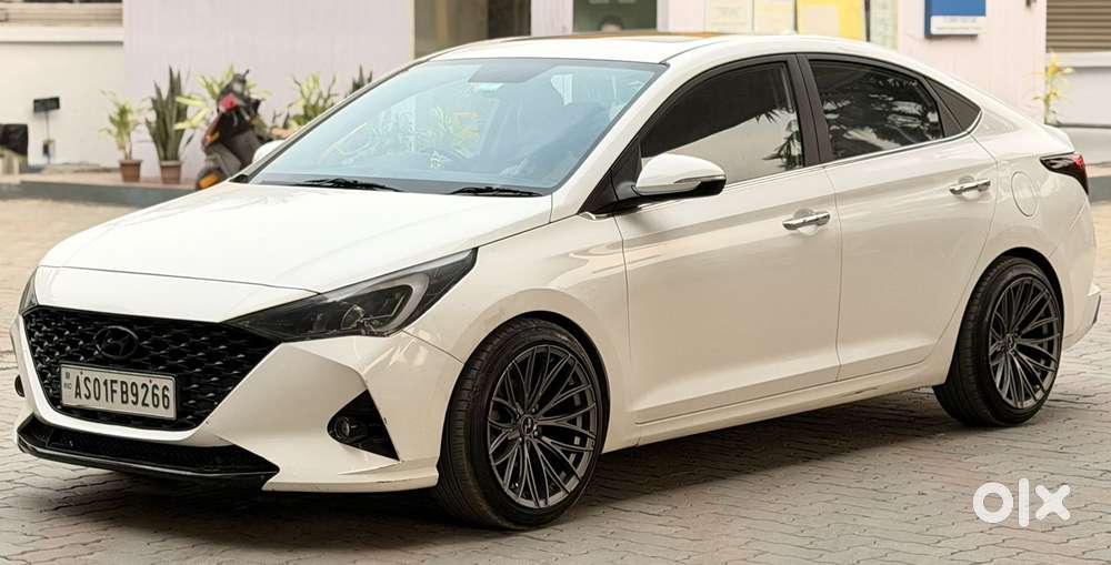 Hyundai Verna 1.5 Sx (o) Vtvt, 2022, Petrol