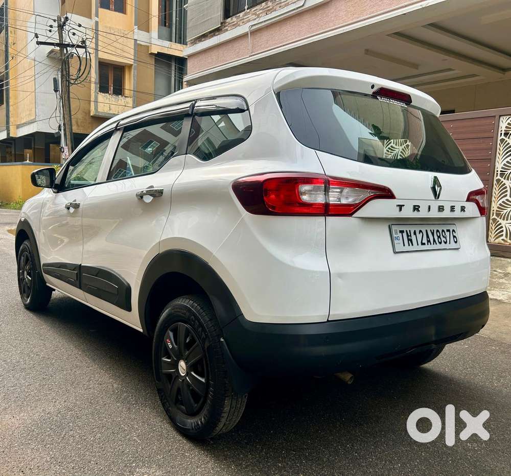 Renault Triber 1.0 Rxe, 2023, Petrol