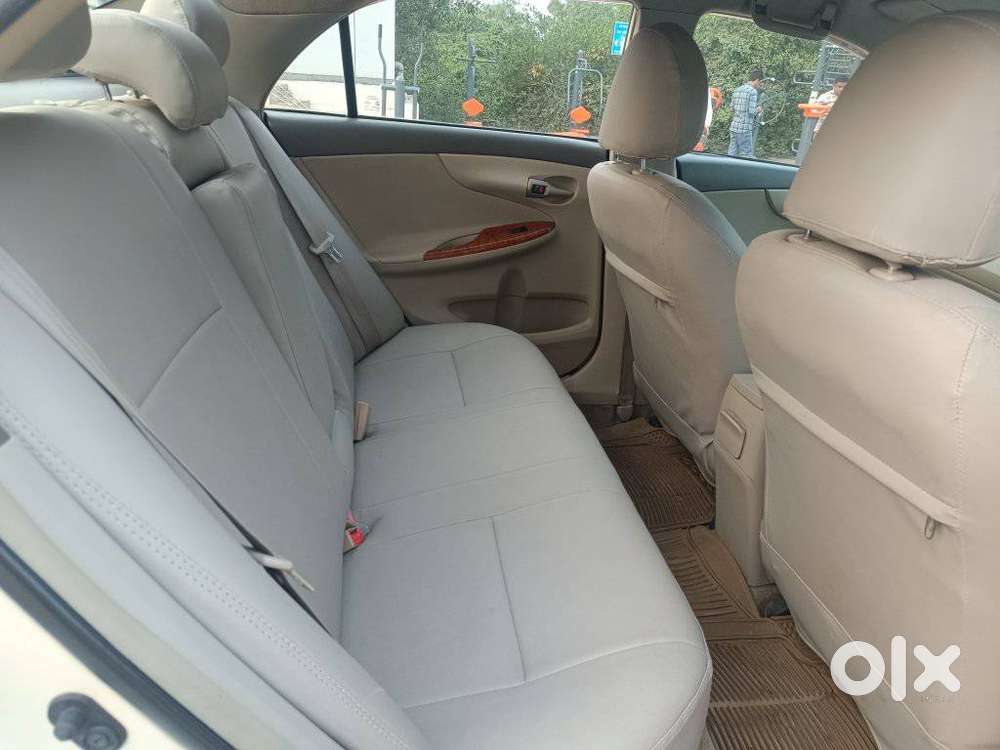 Toyota Corolla Altis G Hv At, 2011, Petrol