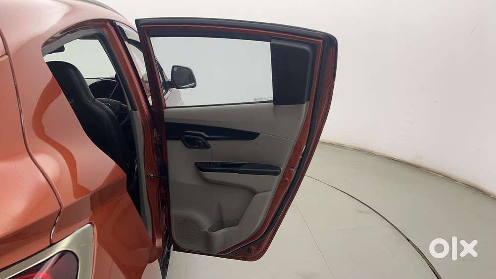 Mahindra Kuv 100 2016-2017 Mfalcon G80 K4, 2017, Petrol