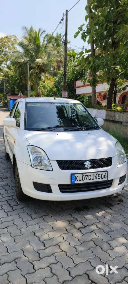 Maruti Suzuki Dzire Tour 2017