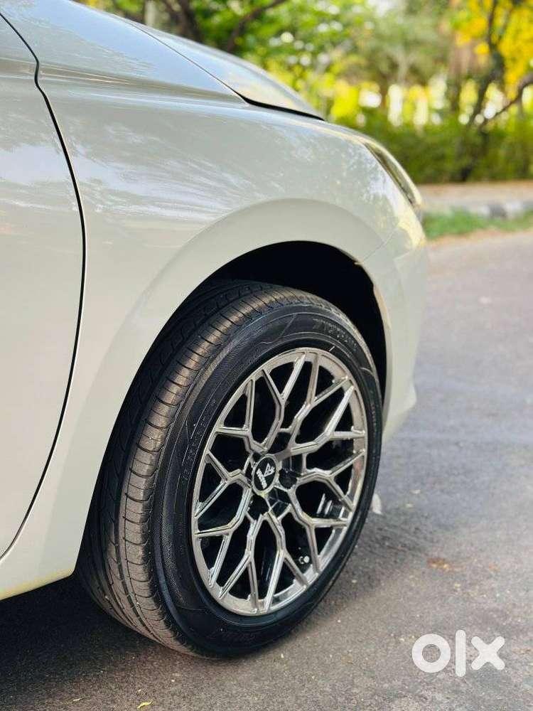 Maruti Suzuki Swift Vxi Optional, 2025, Petrol