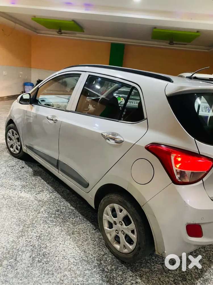 Hyundai Grand I10 Sportz ( Push Button Start )( September ) 2014 Model