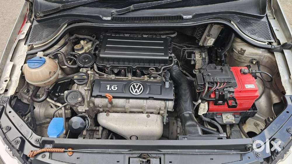 Volkswagen Polo Petrol Highline 1.6l, 2012, Petrol