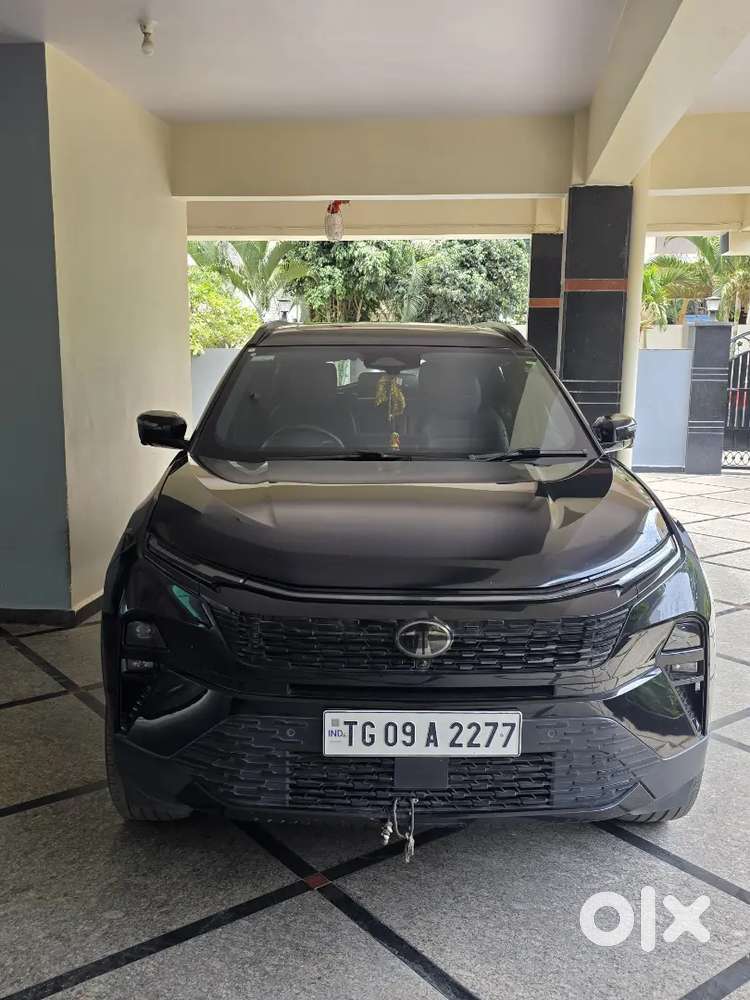 Tata Harrier Top End Fearless Dark Edition