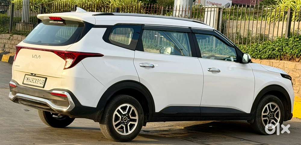 Kia Carens, 2023, Petrol