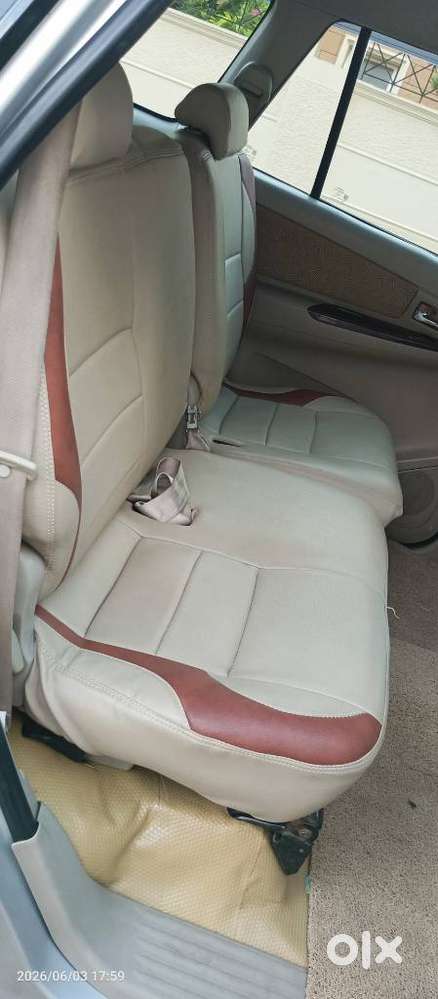Toyota Innova 2.5 V 8 Str, 2013, Diesel