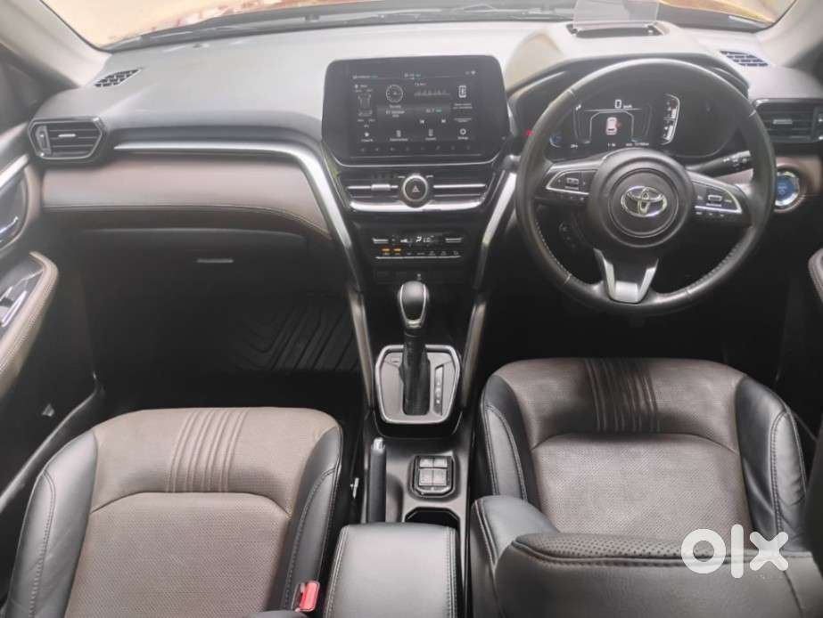 Toyota Urban Cruiser Hyryder 1.5 V Hybrid, 2023, Petrol