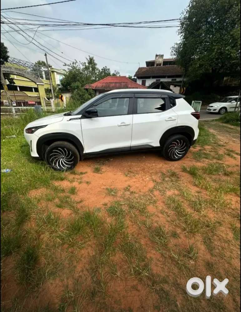 Alloy Wheel ,yokohoma 4new Tyre Etc.. Feuters