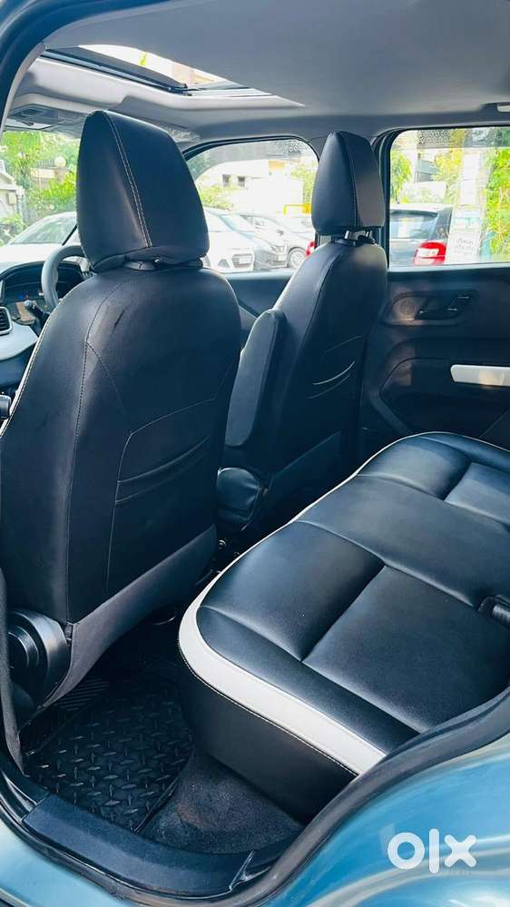 Tata Punch Accomplished Dazzle Amt Sunroof, 2023, Petrol