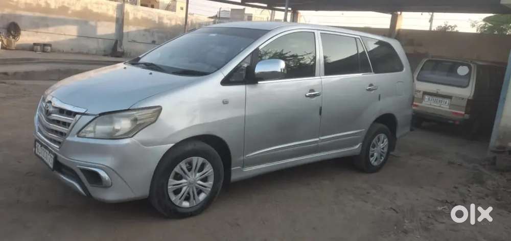 Toyota Innova 2014