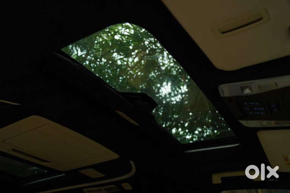 Toyota Vellfire 2.5 Hybrid, 2022, Petrol