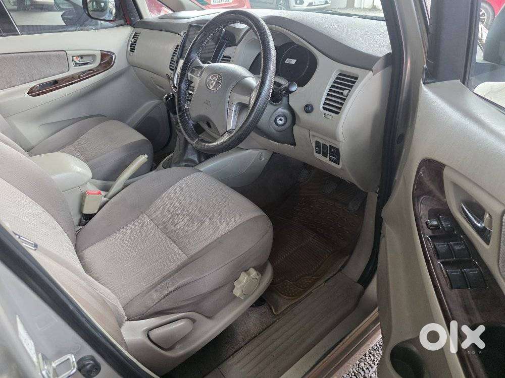Toyota Innova 2.5 V 7 Str, 2013, Diesel