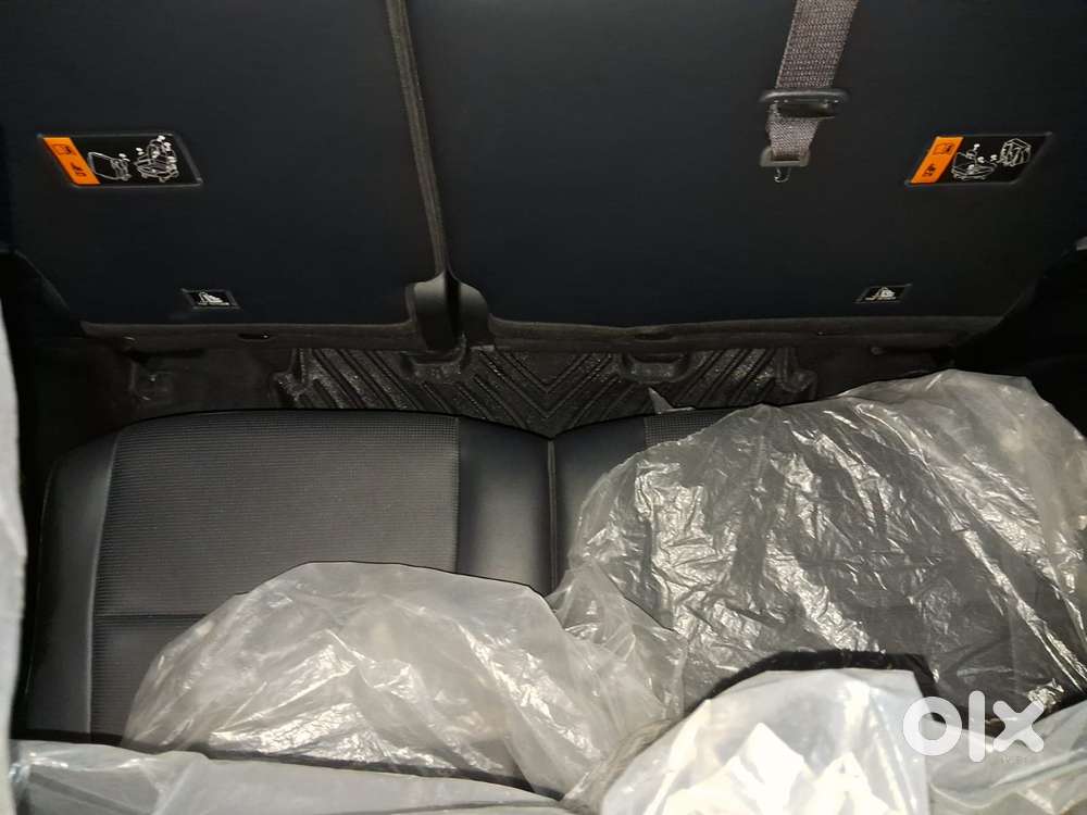 Kia Carens G 1.5 6mt Premium (o) 7-seater, 2024, Petrol