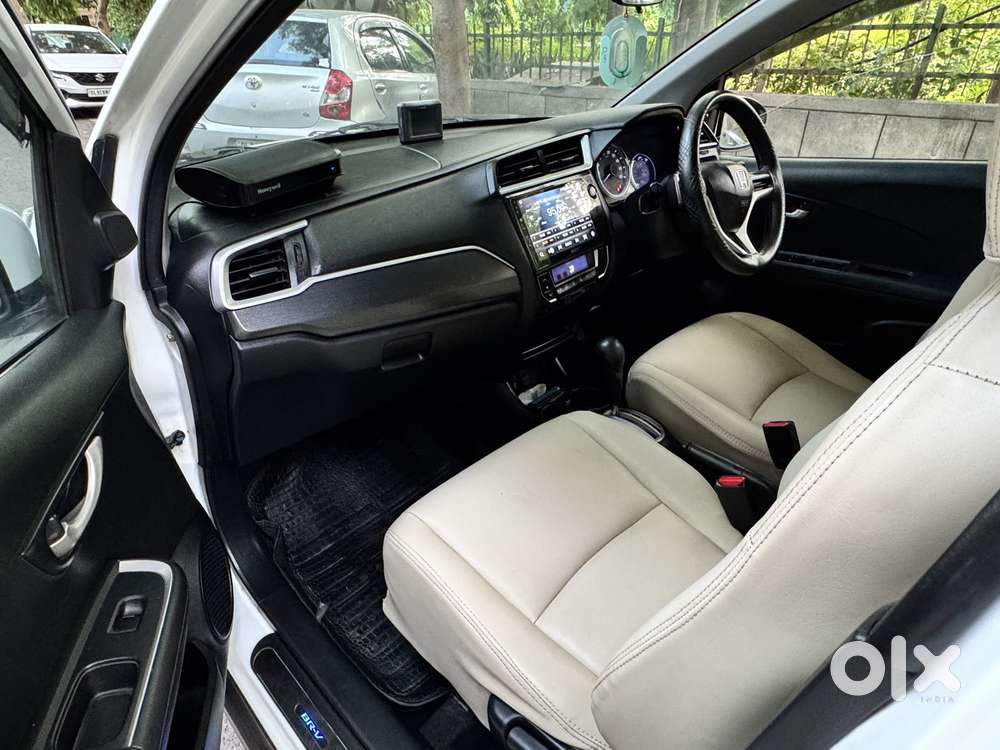 Honda Br-v Style Edition V Cvt, 2016, Petrol