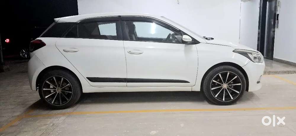 Hyundai I20 Asta With Airbag And 17 Inch Alloy Diesel 2017