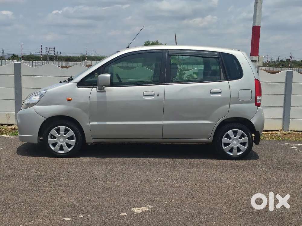 Maruti Suzuki Zen Estilo 2010