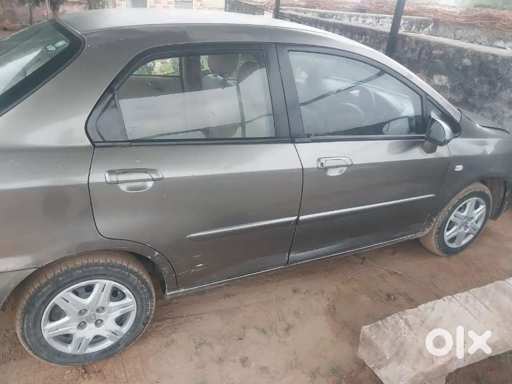 Honda City Zx 2006 Cng & Hybrids Good Condition