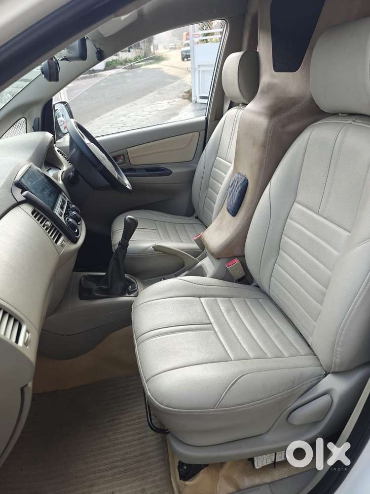 Toyota Innova, 2012
