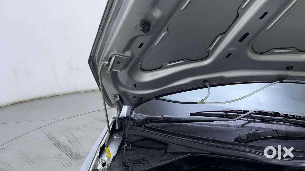 Tata Tiago Xza, 2017, Petrol