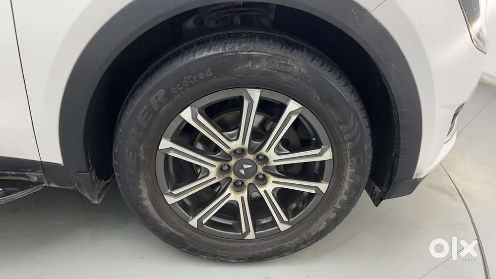 Mahindra Xuv700 2.0 Ax 7 Petrol At Luxury Pack Str, 2021, Petrol