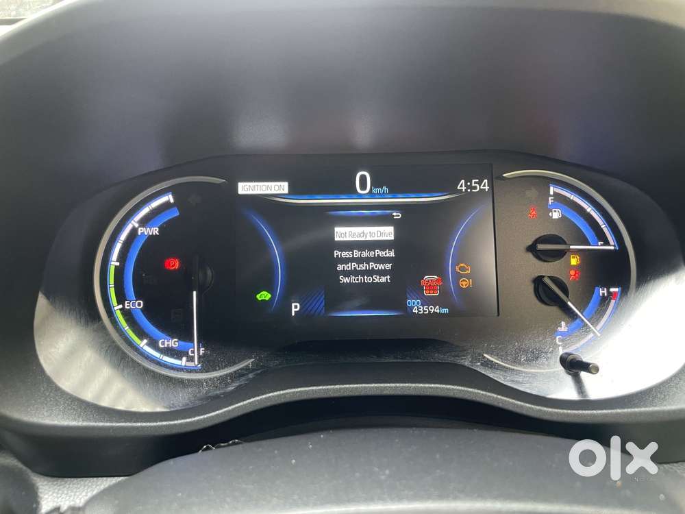 Maruti Suzuki Invicto Zeta Plus 8str, 2023, Cng & Hybrids