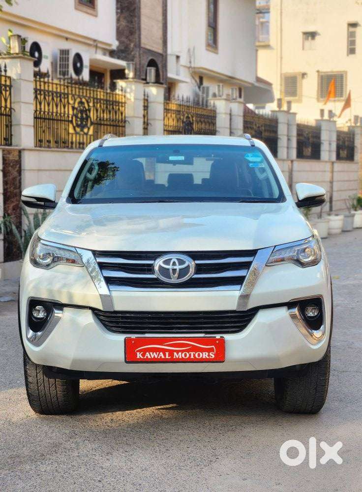 Toyota Fortuner 4x2 At 2.8 Diesel, 2018, Diesel