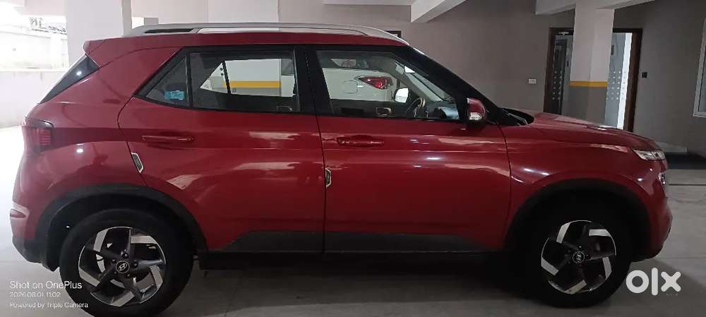 Hyundai Venue 2019 Petrol 37750 Km Driven