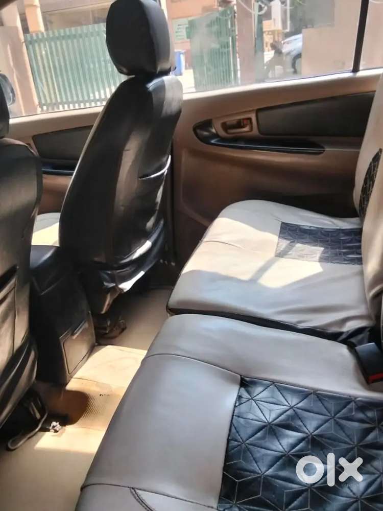 Toyota Innova 2015 Diesel Well Maintained