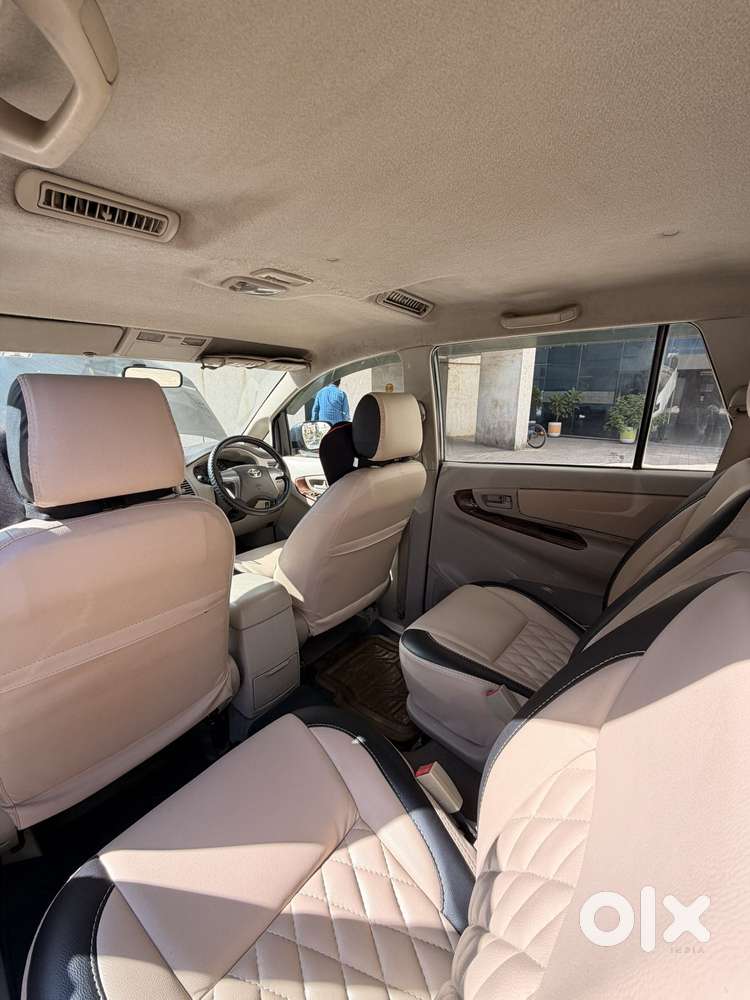 Toyota Innova 2.5 Gx 7 Seater Bs Iv, 2014, Diesel
