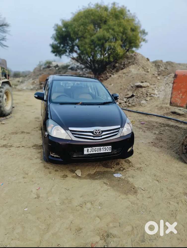 Toyota Innova 2010 Diesel 117000 Km Driven