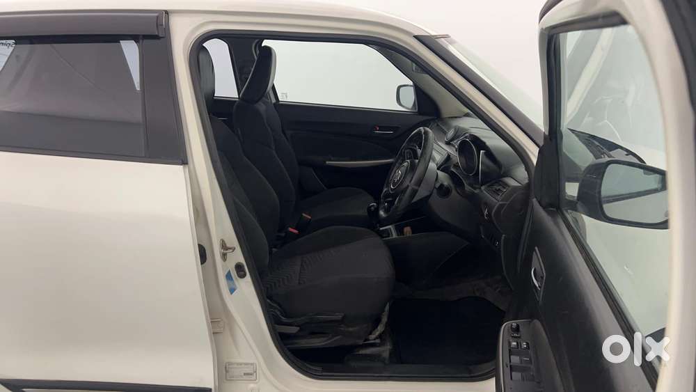 Maruti Suzuki Swift 1.3 Zxi, 2023, Petrol