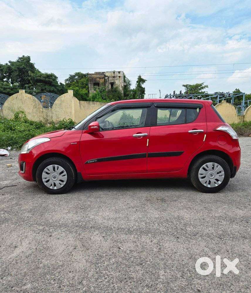 Maruti Suzuki Swift Vxi + Manual, 2015, Petrol