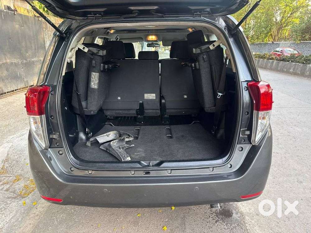 Toyota Innova Crysta 2.4 V 8 Str, 2017, Diesel