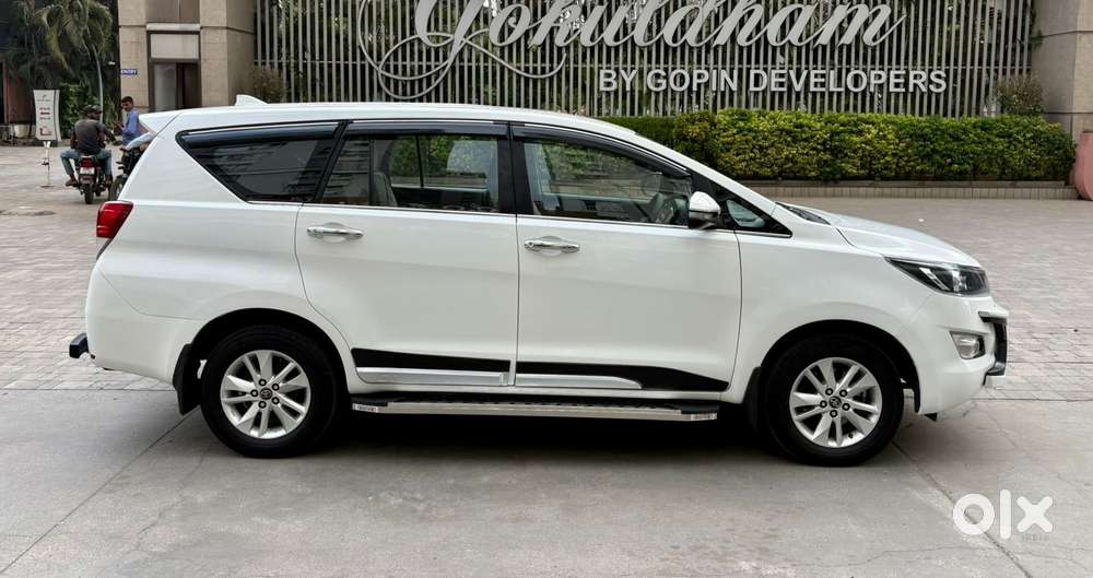 Toyota Innova Crysta 2.4 G Mt, 2019, Diesel